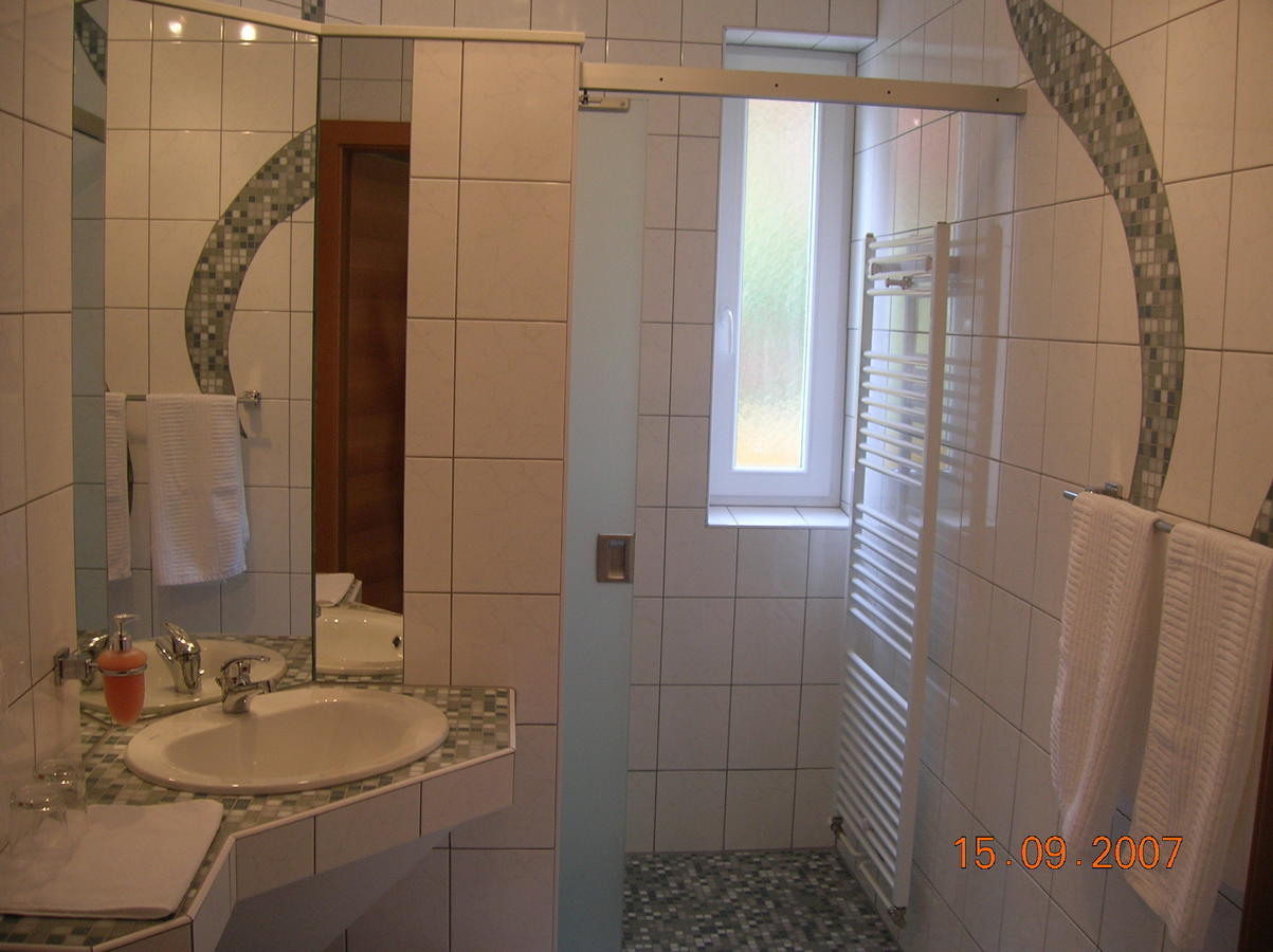 Frühstückspension Krump Bad Waltersdorf Zimmer foto