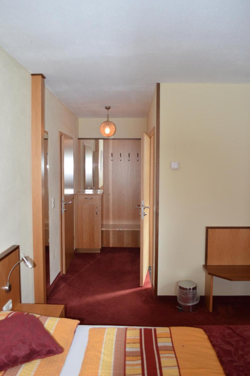 Frühstückspension Krump Bad Waltersdorf Zimmer foto